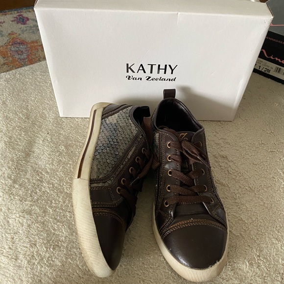 Camo Sequin and Brown Sneaker Kathy Van Zeeland Woman’s Size 8 - Picture 6 of 7